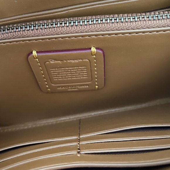 Disney X Coach limited Edition full size wallet - Picture 3 of 6